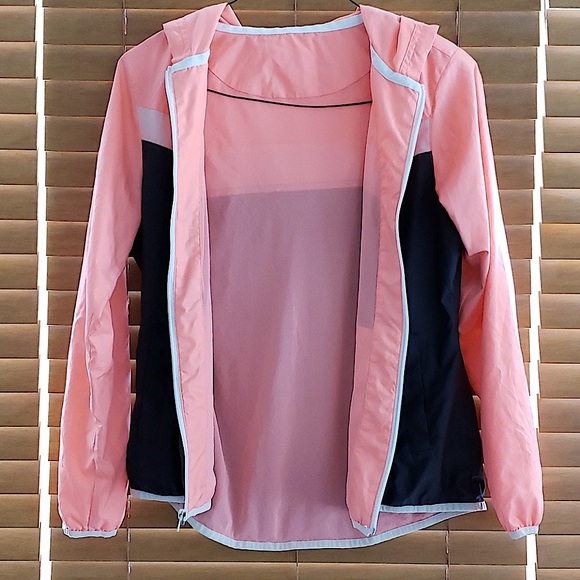 Fila lightweight windbreaker jacket - Picture 2 of 6